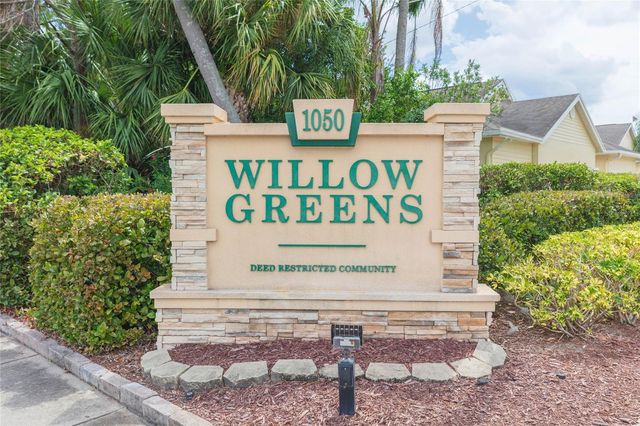 1050 STARKEY ROAD 104, Largo, FL 33771