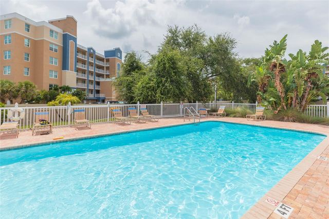 1050 STARKEY ROAD 104, Largo, FL 33771