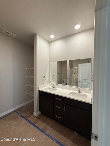 5339 E Aquila Ave, Post Falls, ID 83854
