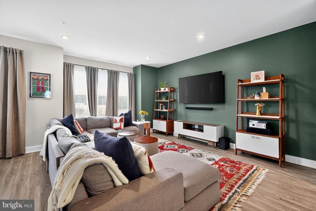 9610 PRINCE PL, Upper Marlboro, MD 20774