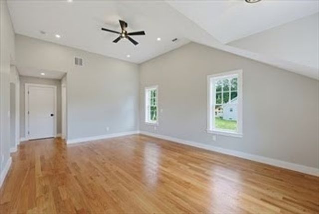 37L Poquanticut Ave L, Easton, MA 02356