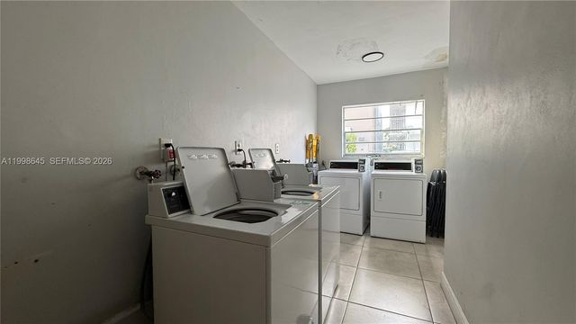 1943 Monroe St 306A, Hollywood, FL 33020