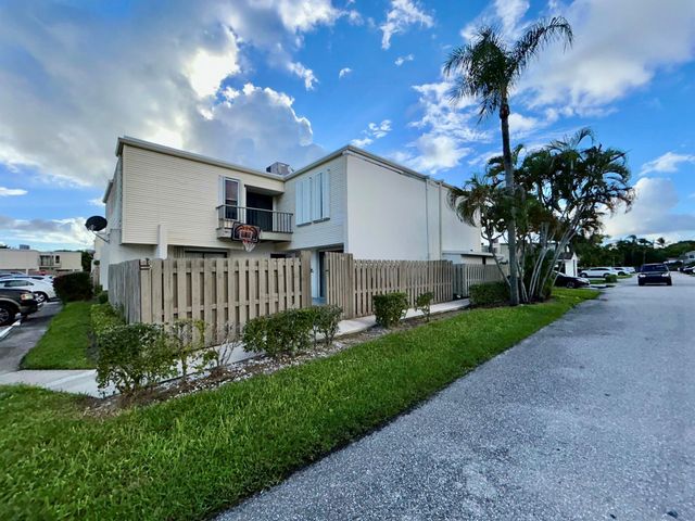 11983 Shakerwood Lane, Wellington, FL 33414