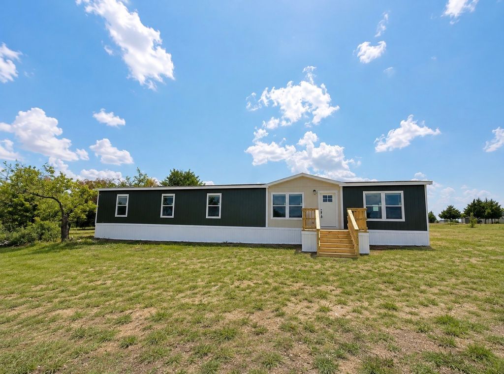 2156 FM 2264, Decatur, TX 76234 — exterior