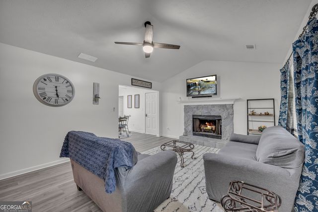 3000 Green Road, Loganville, GA 30052