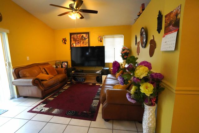 10245 SW 16th Court, Pembroke Pines, FL 33025