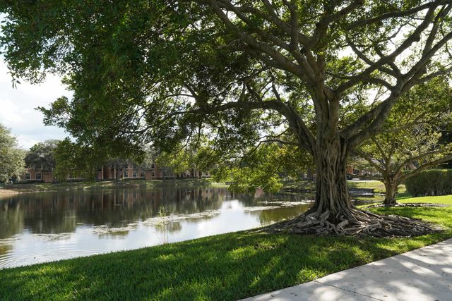 10245 SW 16th Court, Pembroke Pines, FL 33025