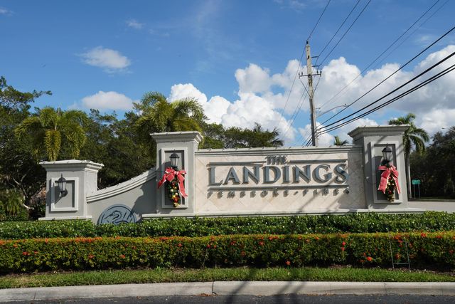 10245 SW 16th Court, Pembroke Pines, FL 33025