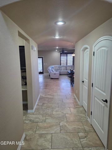 7673 Mundy Creek Drive, El Paso, TX 79911