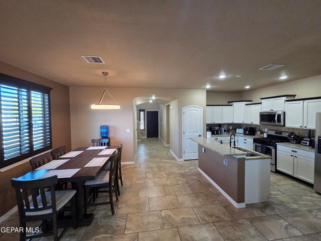 7673 Mundy Creek Drive, El Paso, TX 79911