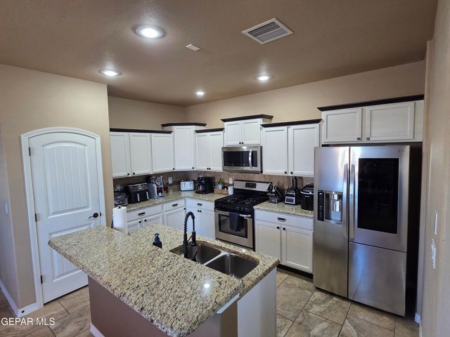 7673 Mundy Creek Drive, El Paso, TX 79911