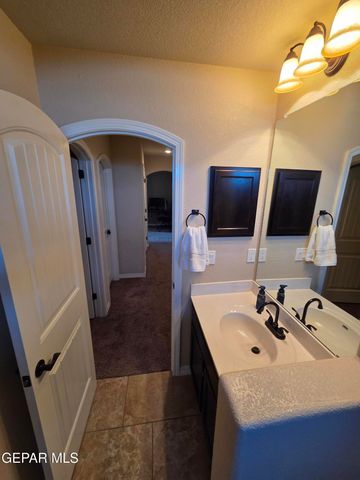 7673 Mundy Creek Drive, El Paso, TX 79911