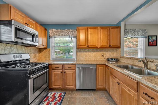 95 Cherokee Drive, West Seneca, NY 14224