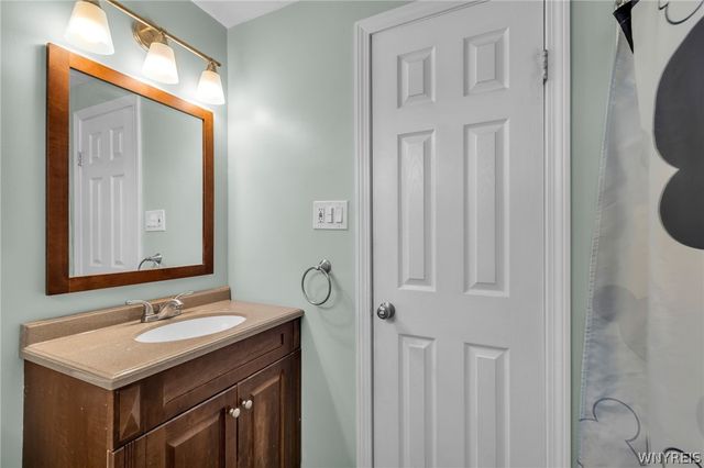 95 Cherokee Drive, West Seneca, NY 14224