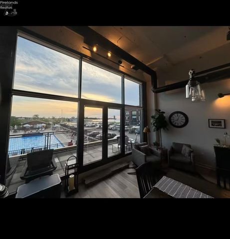 401 W Shoreline Dr Unit 226, Sandusky, OH 44870