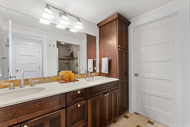 38 Hunnewell St, Needham, MA 02494