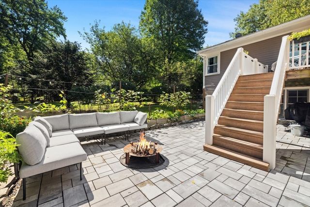 38 Hunnewell St, Needham, MA 02494