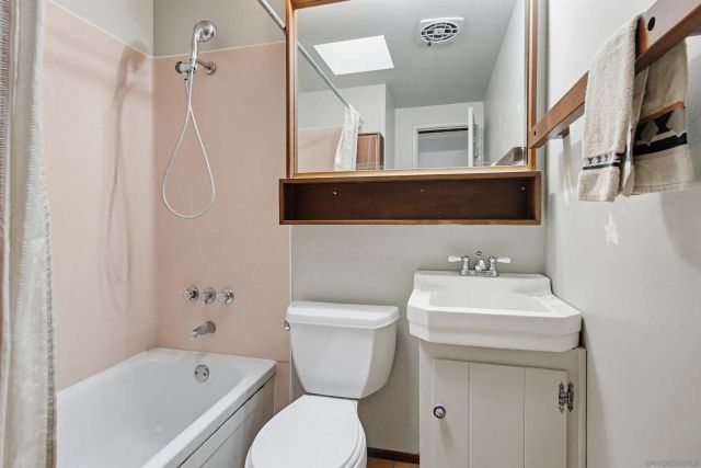 9258 Rebecca Ave., San Diego, CA 92123