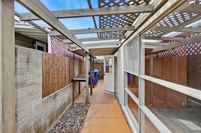 9258 Rebecca Ave., San Diego, CA 92123