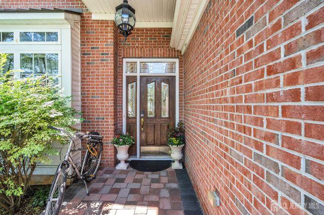 10 Nappa Court, Monroe, NJ 08831