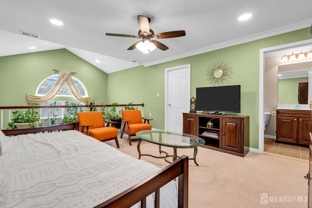 10 Nappa Court, Monroe, NJ 08831