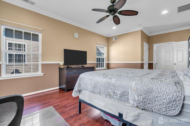 10 Nappa Court, Monroe, NJ 08831