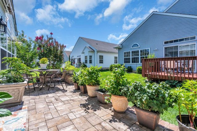 10 Nappa Court, Monroe, NJ 08831