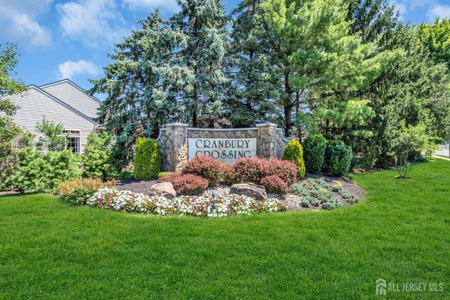 10 Nappa Court, Monroe, NJ 08831