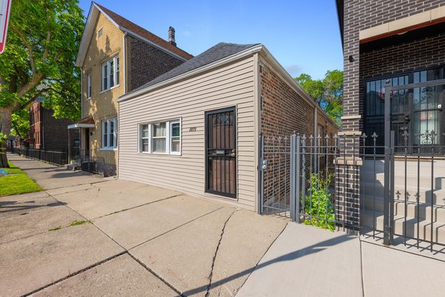 2879 S Throop Street, Chicago, IL 60608