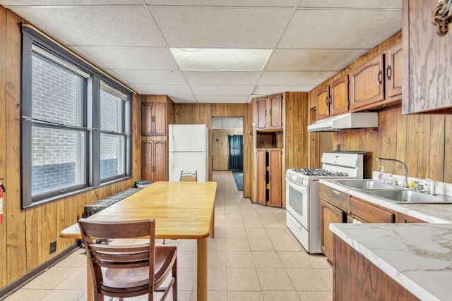 2879 S Throop Street, Chicago, IL 60608