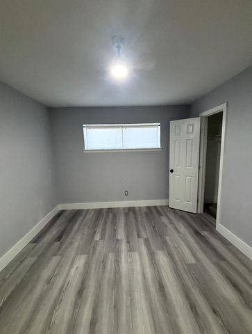 8406 Detroit Street 3, Houston, TX 77017