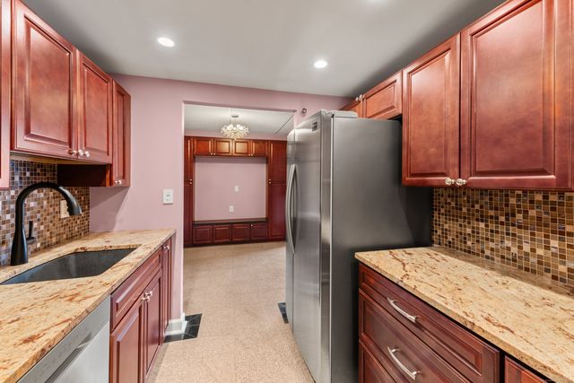 143 Hoyt Street APT 1A, Stamford, CT 06905