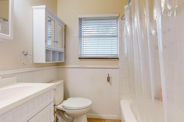 204 Cacti Drive, Lakeside, TX 76108