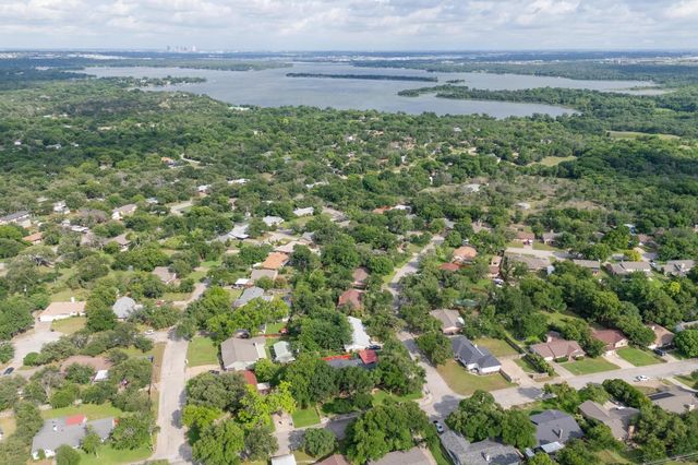 204 Cacti Drive, Lakeside, TX 76108