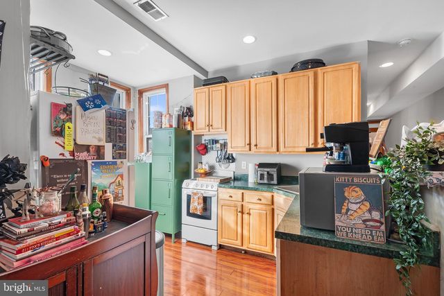 3000 W GIRARD AVE, Philadelphia, PA 19130
