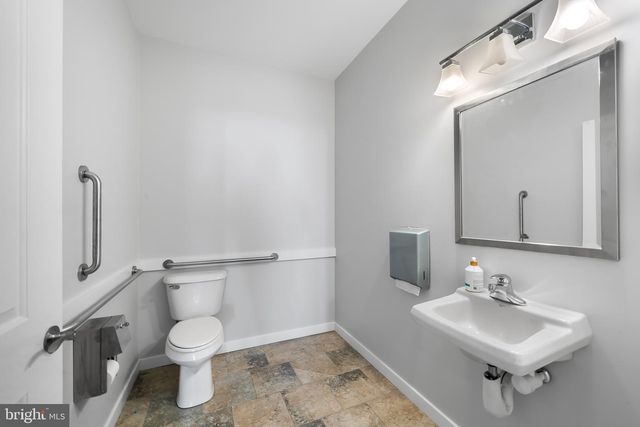 3000 W GIRARD AVE, Philadelphia, PA 19130
