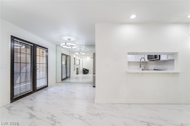 5078 Jeffreys Street 101, Las Vegas, NV 89119