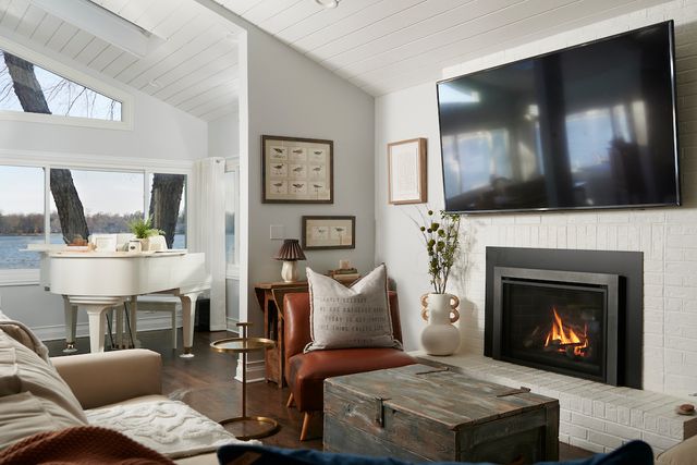 795 Oak Court, Crystal Lake, IL 60014