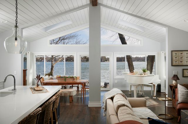 795 Oak Court, Crystal Lake, IL 60014