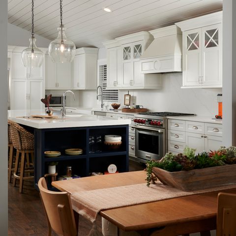 795 Oak Court, Crystal Lake, IL 60014