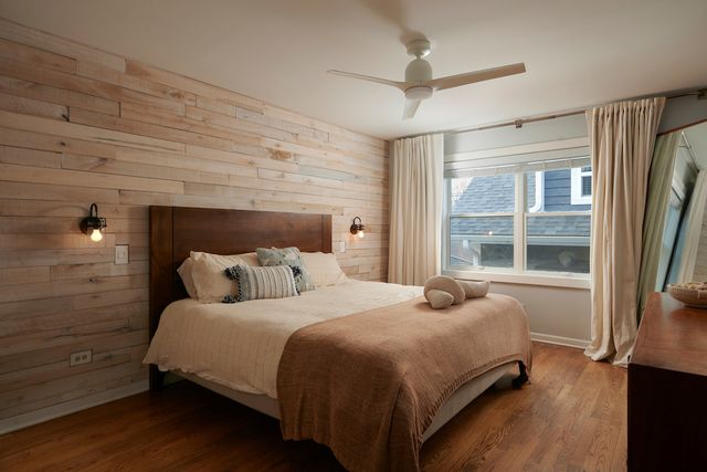 795 Oak Court, Crystal Lake, IL 60014