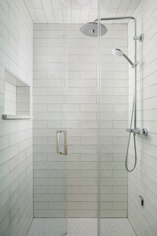 795 Oak Court, Crystal Lake, IL 60014