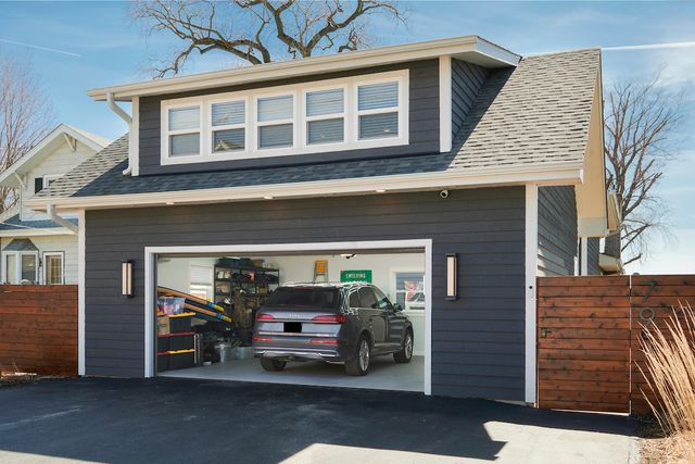 795 Oak Court, Crystal Lake, IL 60014