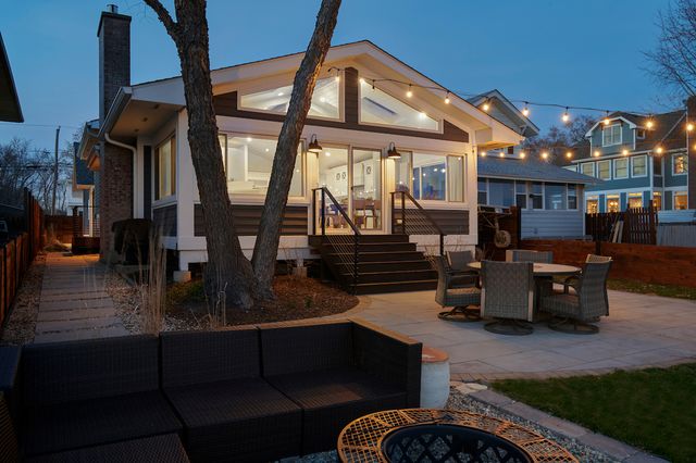 795 Oak Court, Crystal Lake, IL 60014