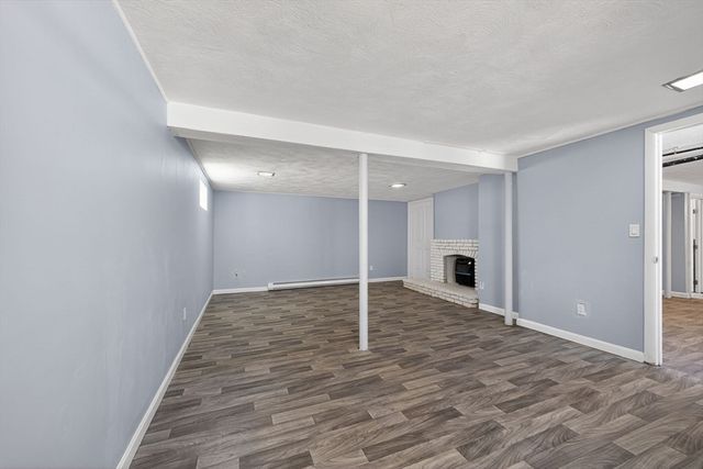 36 Allen Rd, Billerica, MA 01821