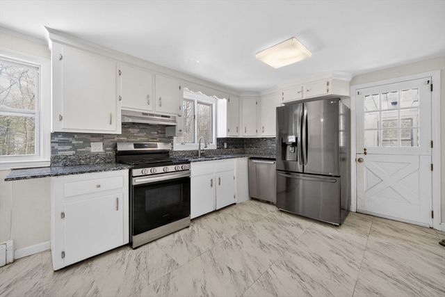 36 Allen Rd, Billerica, MA 01821