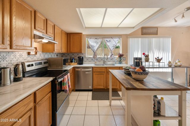 3224 E SIERRA Street, Phoenix, AZ 85028