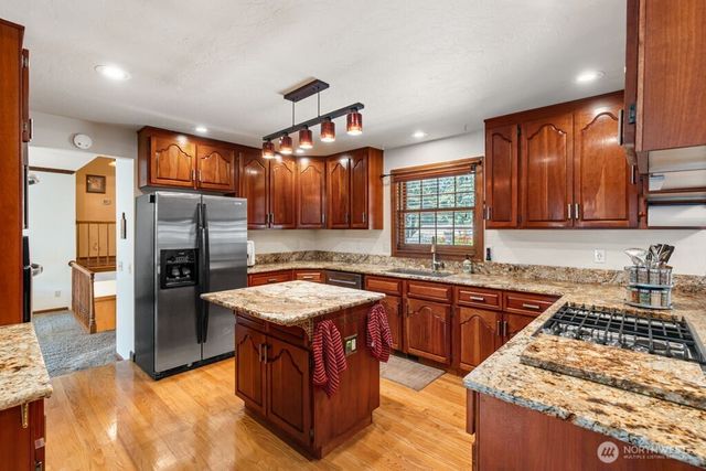 2706 Walnut Loop NW, Olympia, WA 98502