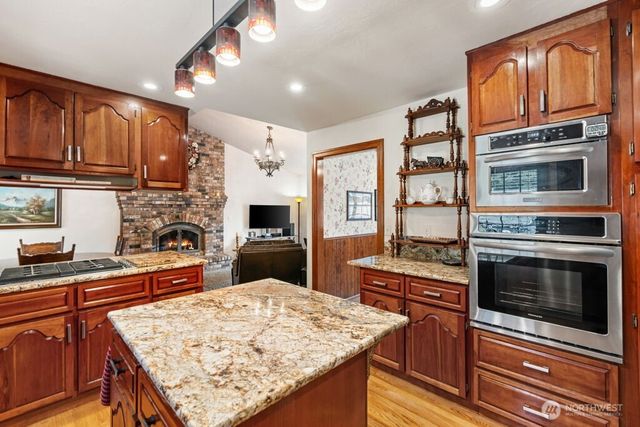 2706 Walnut Loop NW, Olympia, WA 98502
