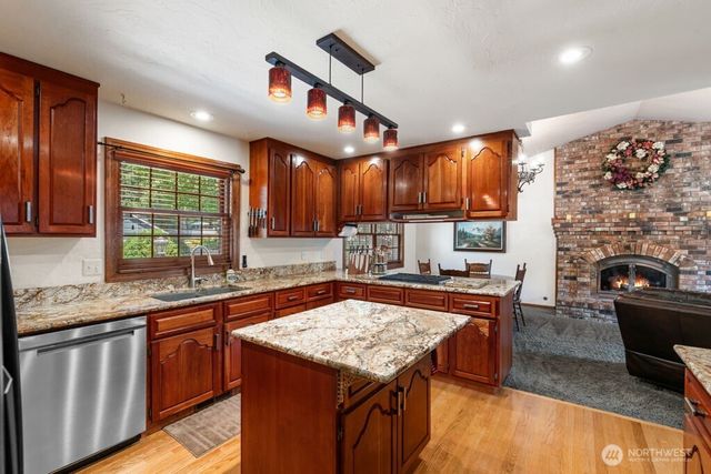 2706 Walnut Loop NW, Olympia, WA 98502